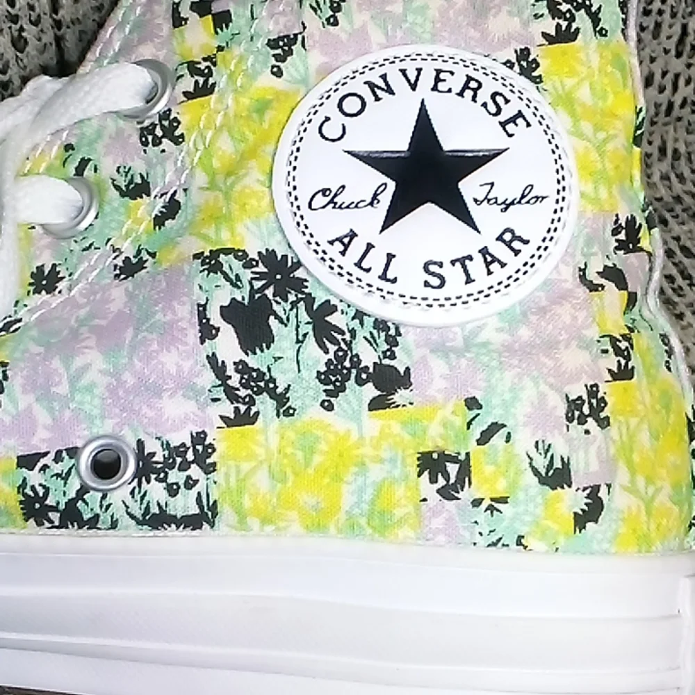 EUC Converse Rare Chuck Taylor All Star Floral Squares Hi Oxford 542558F - Picture 2 of 9
